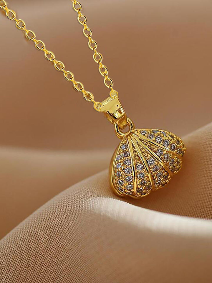 Trendy Gold Plated Pearl Shell Pendant Chain With Studs