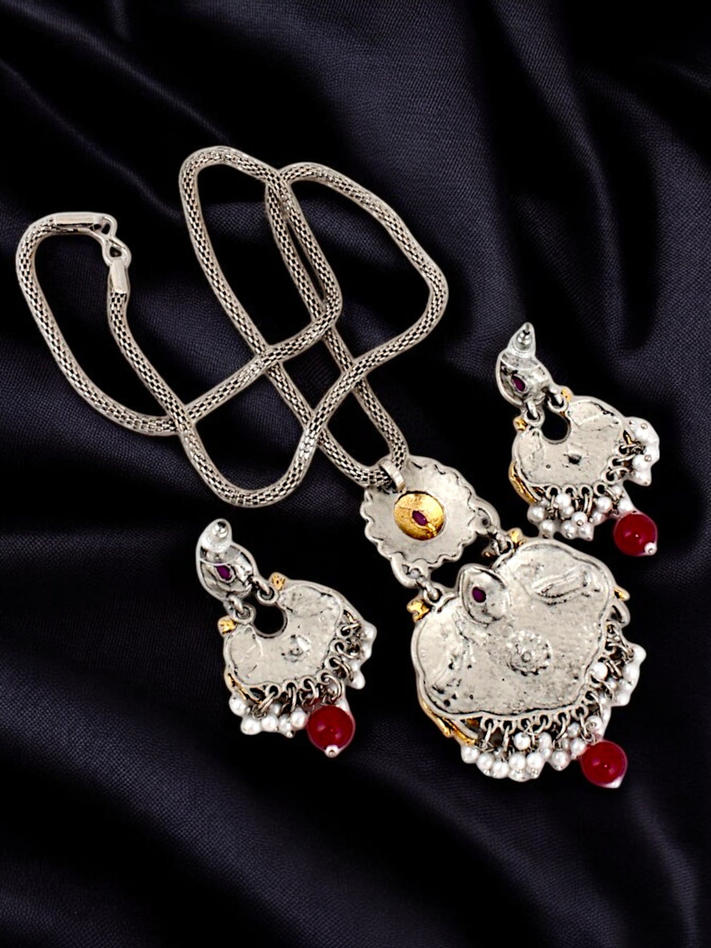 Trendy Silver Oxidised Jewelry Necklace with Earrings Silver Plated Pendant and Earring Set