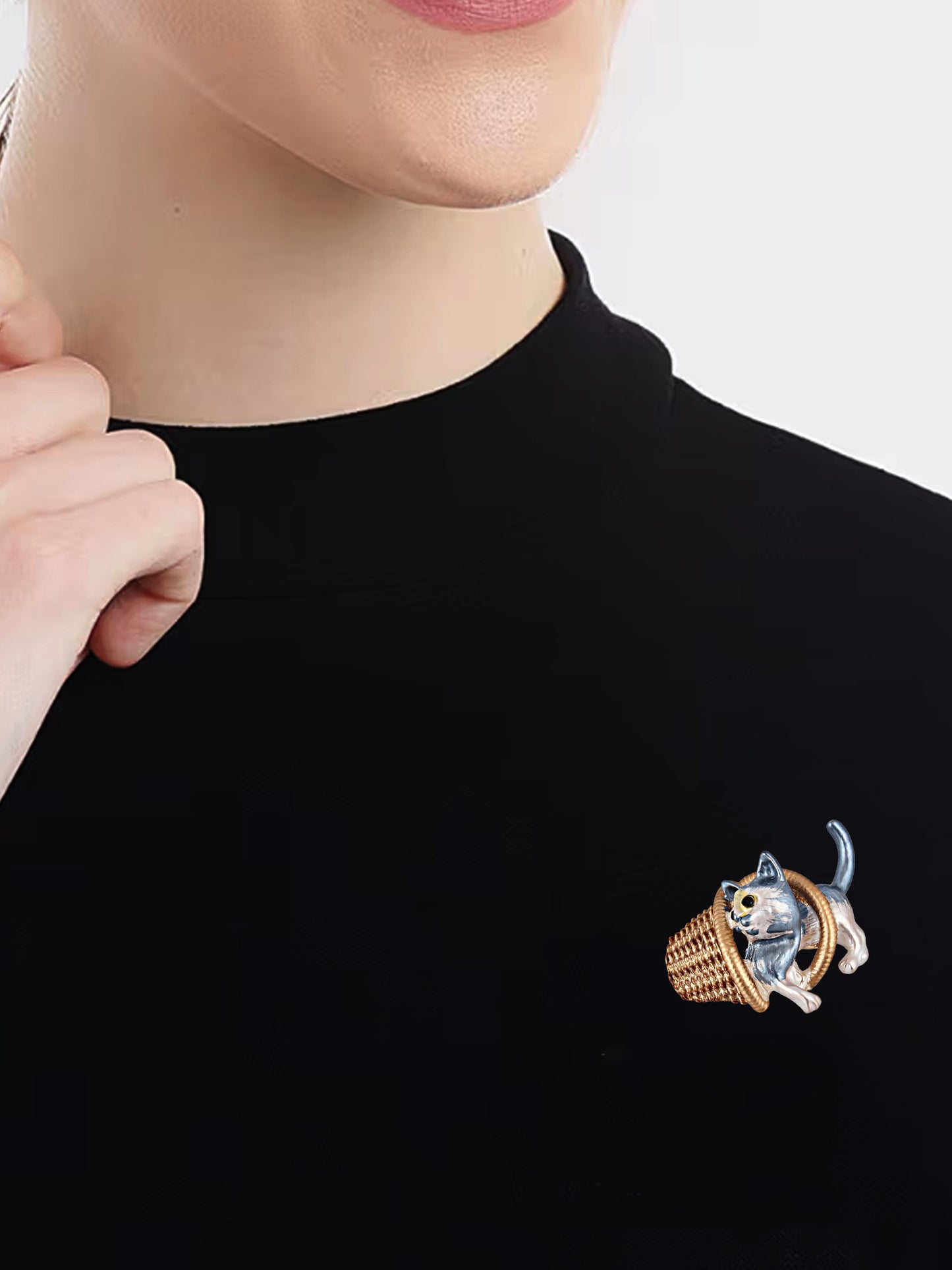 Designer Brooch/Lapel Pin For Unisex